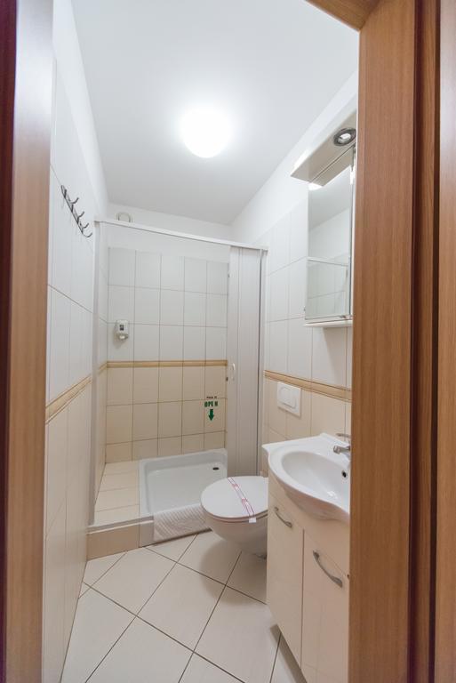 Hotel Piramida Подгориця Екстер'єр фото