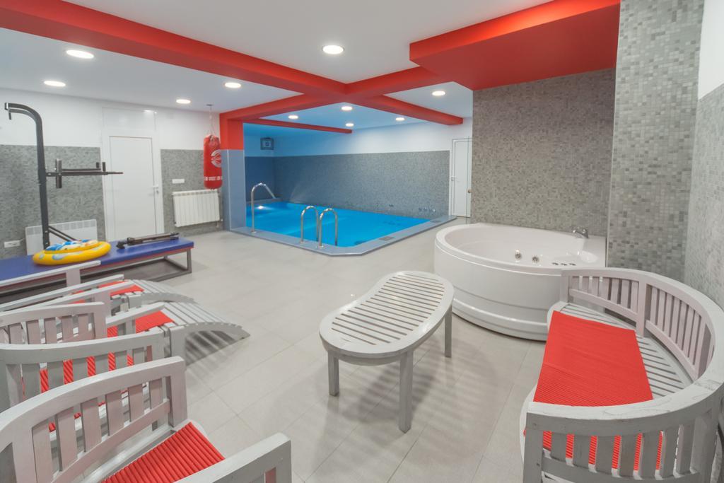 Hotel Piramida Подгориця Екстер'єр фото