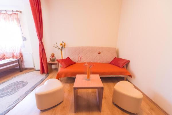 Hotel Piramida Подгориця Екстер'єр фото