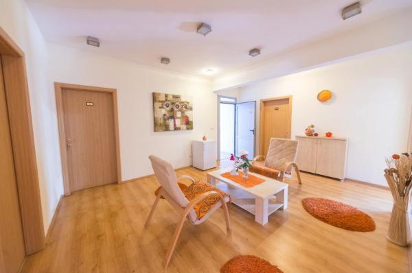 Hotel Piramida Подгориця Екстер'єр фото